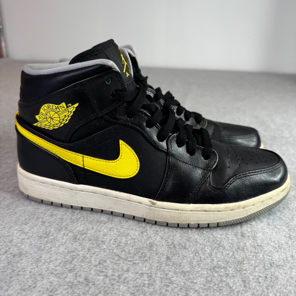 Jordan‎ Air Jordan 1 Mid Retro Mens Size 9 Black Yellow 554724-070 Sneakers